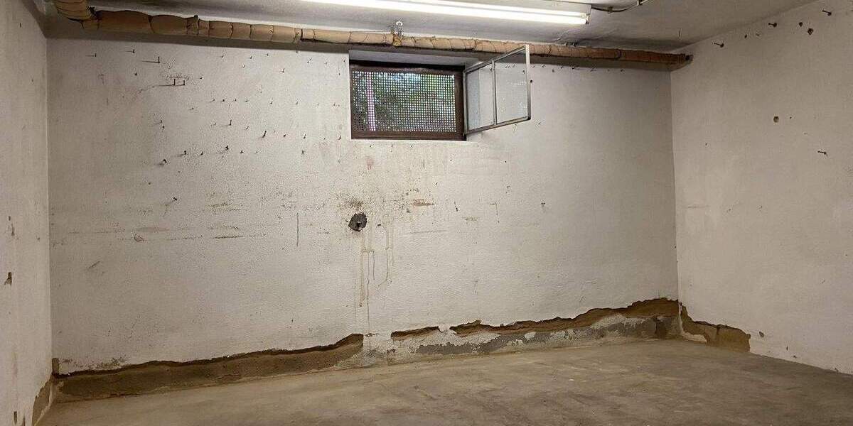 Einfamilienhaus Roßtal Weitersdorf - 9 Zimmer, 187 m&sup2;, 349.000&euro; | Angebot:25771449