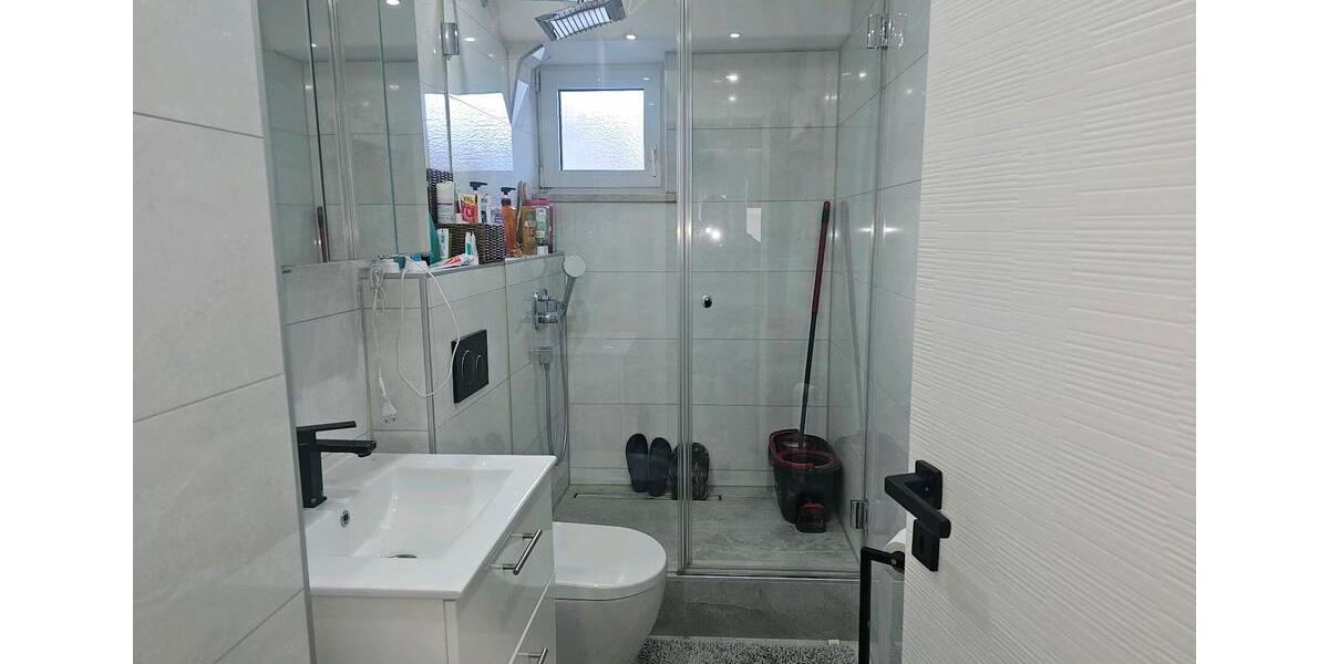 Etagenwohnung Nürnberg Hasenbuck - 3 Zimmer, 66 m&sup2;, 1.100&euro; | Angebot:25856525