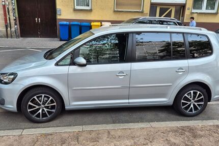 VW Touran 61.100 km 12.000 &euro; Fürth 90765