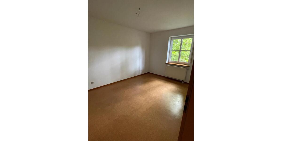 Erdgeschoßwohnung Schwabach - 4 Zimmer, 119 m&sup2;, 1.300&euro; | Angebot:26626301