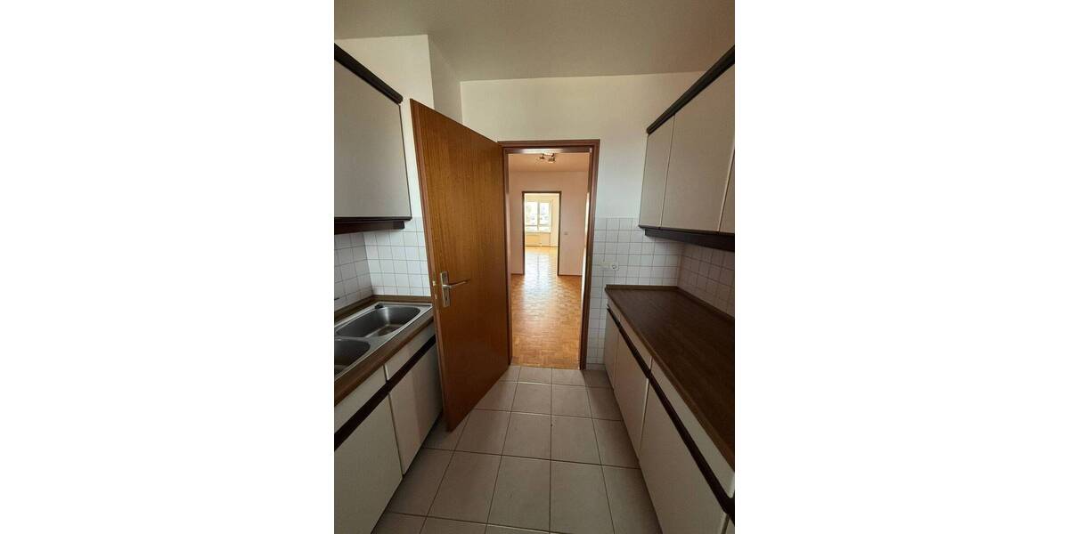Etagenwohnung Nürnberg Großreuth b Schweinau - 3 Zimmer, 83 m&sup2;, 1.100&euro; | Angebot:25971192