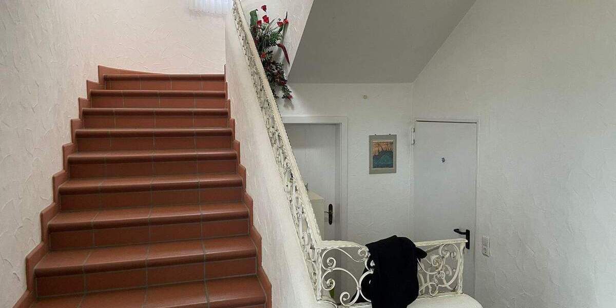 Mehrfamilienhaus, Wohnhaus Neustadt an der Aisch Neustadt - 9 Zimmer, 218 m&sup2;, 750.000&euro; | Angebot:25660943