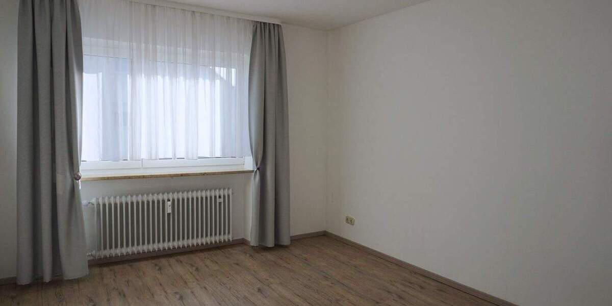 Etagenwohnung Zirndorf Lind - 3 Zimmer, 75 m&sup2;, 275.000&euro; | Angebot:25746658