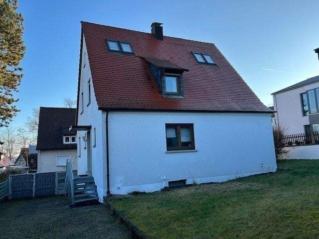 Einfamilienhaus Herzogenaurach - 7 Zimmer, 122 m&sup2;, 690.000&euro; | Angebot:25771967