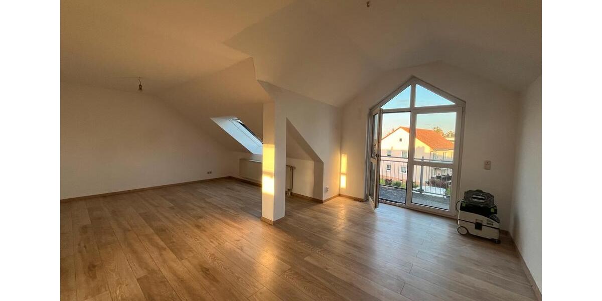 Dachgeschoßwohnung Höchstadt an der Aisch - 2.5 Zimmer, 63 m&sup2;, 630&euro; | Angebot:27631077