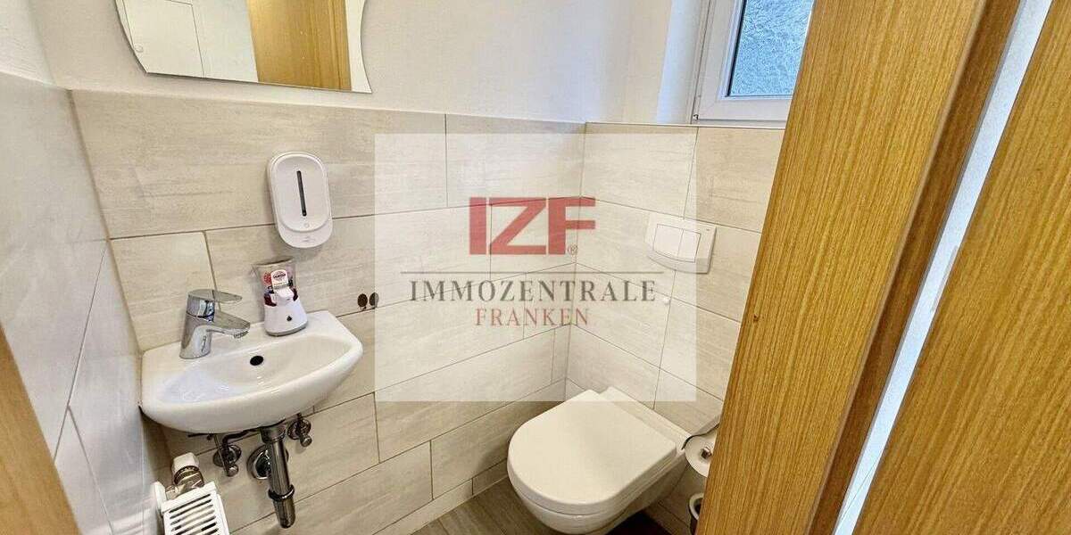 Reihenmittelhaus Nürnberg / Großreuth Wetzendorf - 6 Zimmer, 150 m&sup2;, 2.180&euro; | Angebot:25926678