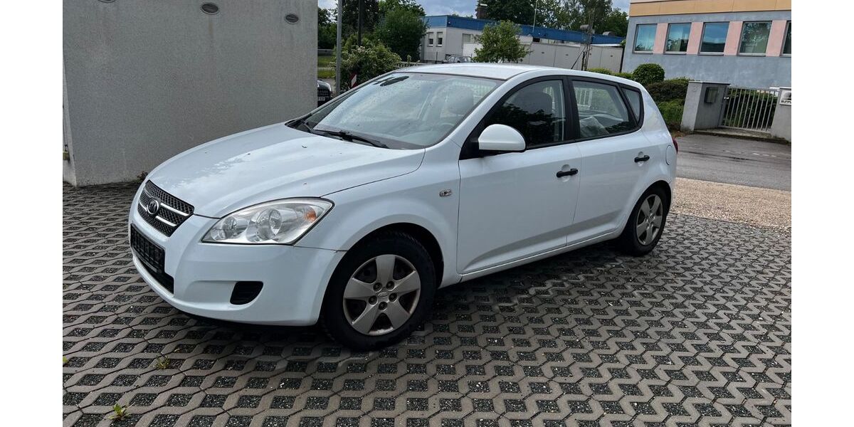 Kia ceed / Ceed 185.300 km 2.700 &euro; Schwabach 91126