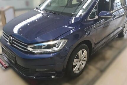 VW Touran 65.417 km 27.680 &euro; Fürth 90763
