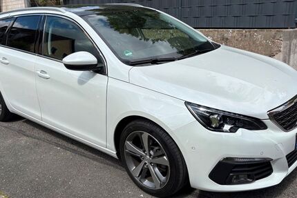 Peugeot 308 105.000 km 8.200 &euro; Langenzenn 90579