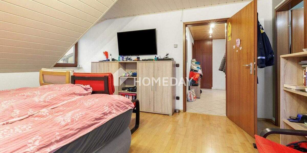 Mehrfamilienhaus, Wohnhaus Hagenbüchach - 5 Zimmer, 135 m&sup2;, 454.000&euro; | Angebot:25773248