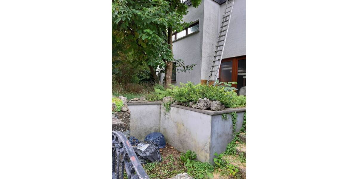 Einfamilienhaus Zirndorf Bronnamberg - 9 Zimmer, 160 m&sup2;, 500.000&euro; | Angebot:25662809