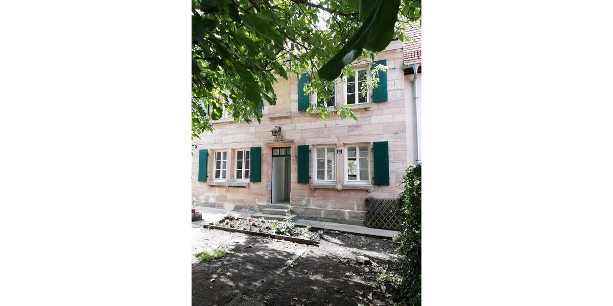 Einfamilienhaus Heilsbronn - 6 Zimmer, 120 m&sup2;, 1.300&euro; | Angebot:26021988