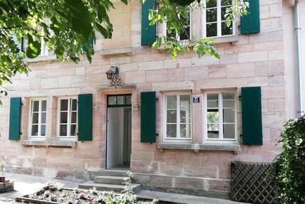 Haus Heilsbronn - 6 Zimmer, 120 m&sup2;, 1.300&euro; | Angebot:26021988