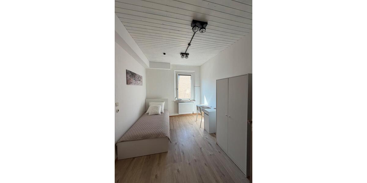Etagenwohnung Nürnberg Sankt Leonhard - 1 Zimmer, 15 m&sup2;, 410&euro; | Angebot:26003985