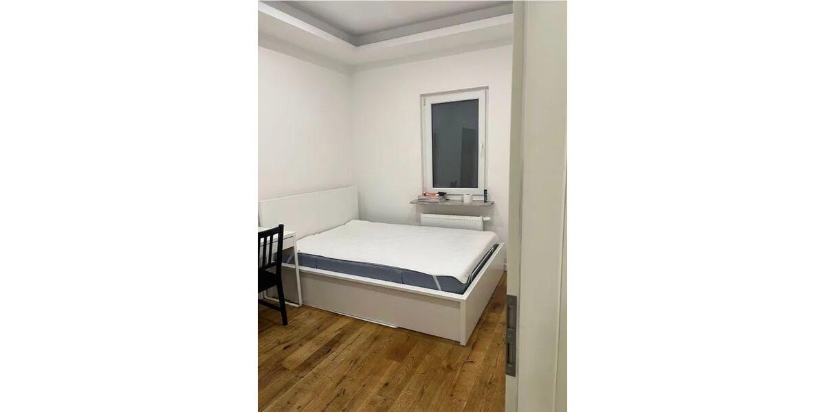 Etagenwohnung Nürnberg Gleißhammer - 4 Zimmer, 12 m&sup2;, 400&euro; | Angebot:26630839