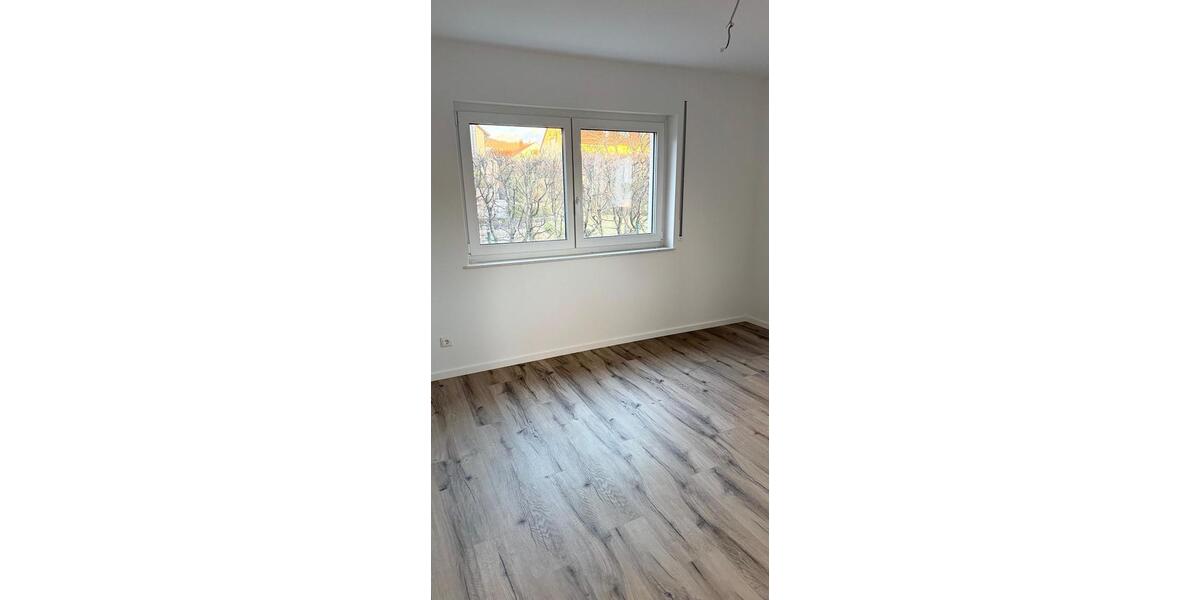 Erdgeschoßwohnung Leinburg - 3 Zimmer, 94 m&sup2;, 1.466&euro; | Angebot:25973558