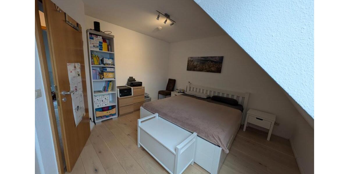 Dachgeschoßwohnung Nürnberg Hasenbuck - 3 Zimmer, 102 m&sup2;, 385.000&euro; | Angebot:26507168