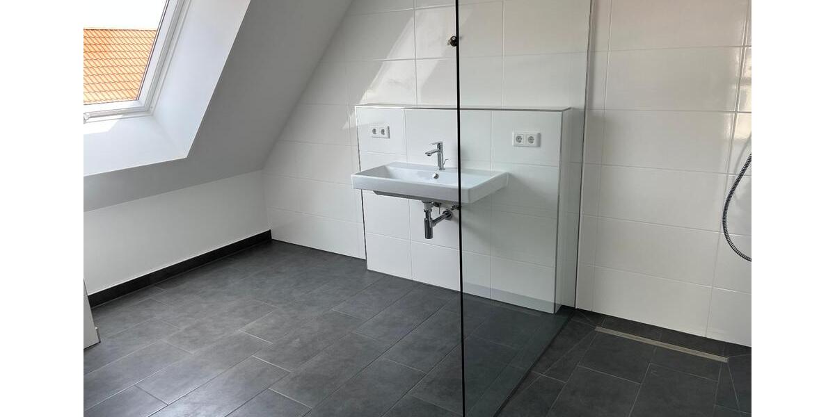 Doppelhaushälfte Markt Erlbach - 5 Zimmer, 121 m&sup2;, 1.690&euro; | Angebot:25652631