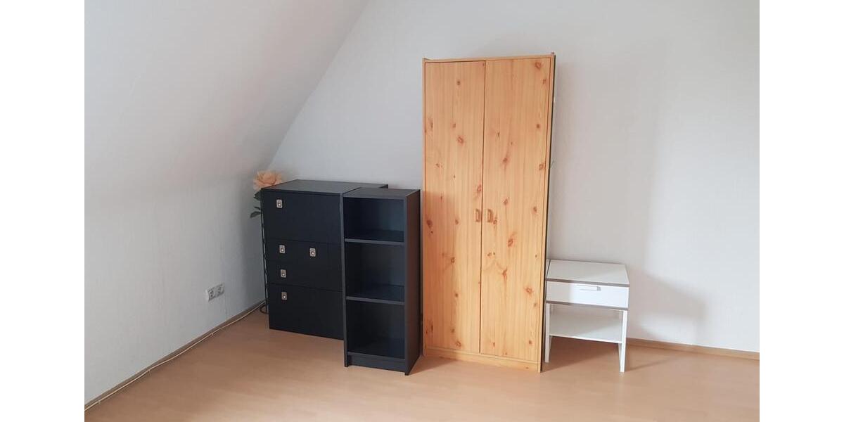 Dachgeschoßwohnung Erlangen Am Anger - 2.5 Zimmer, 54 m&sup2;, 660&euro; | Angebot:25875120