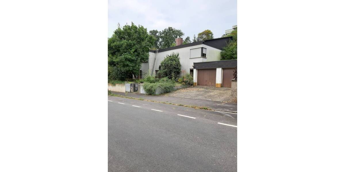 Einfamilienhaus Zirndorf Bronnamberg - 9 Zimmer, 160 m&sup2;, 500.000&euro; | Angebot:25662809