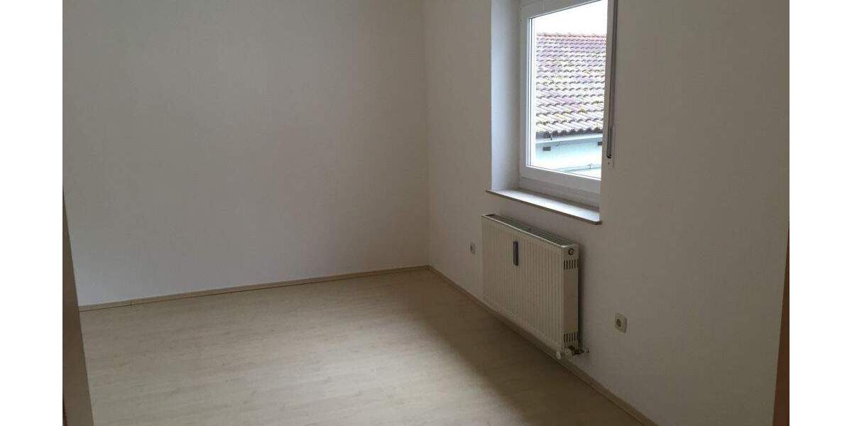 Etagenwohnung Weisendorf - 3 Zimmer, 93 m&sup2;, 945&euro; | Angebot:25835215