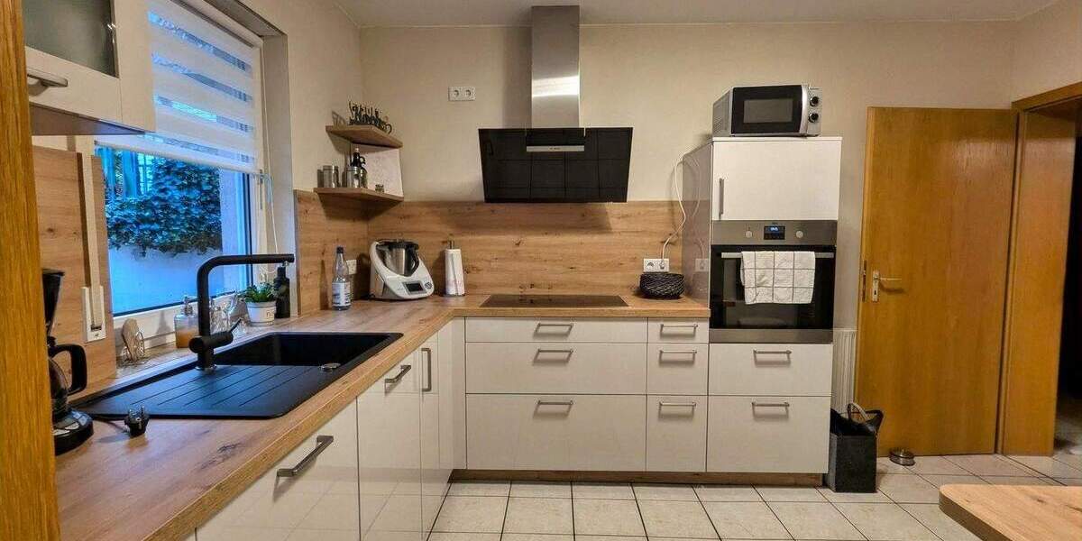 Mehrfamilienhaus, Wohnhaus Roßtal - 7 Zimmer, 183 m&sup2;, 555.000&euro; | Angebot:25676921