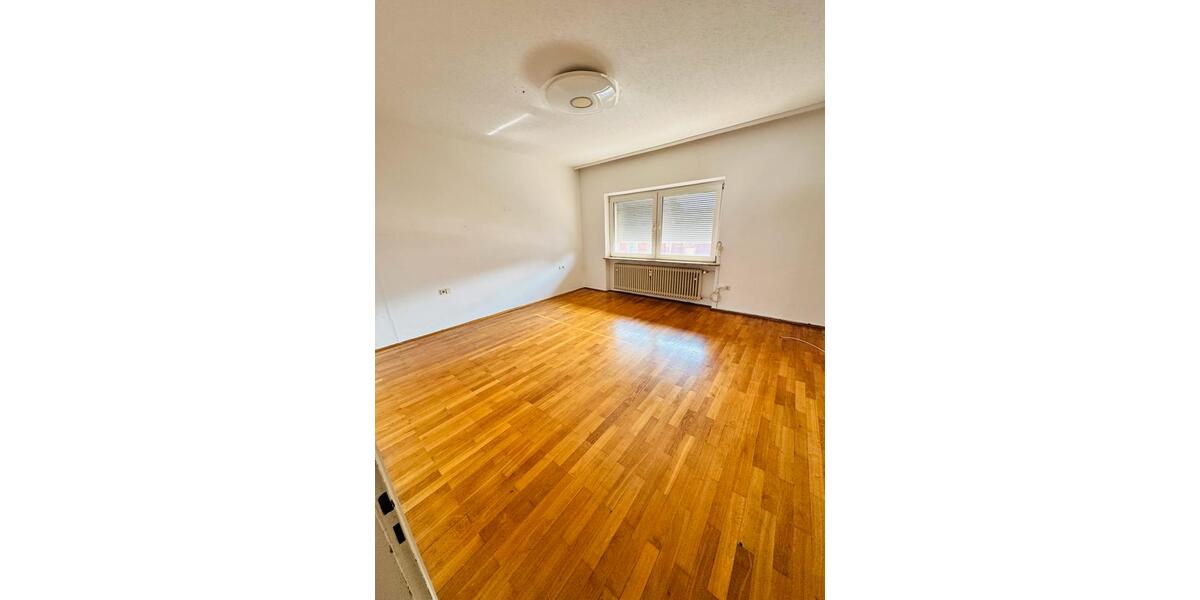 Etagenwohnung Neustadt an der Aisch - 3 Zimmer, 105 m&sup2;, 899&euro; | Angebot:25807270