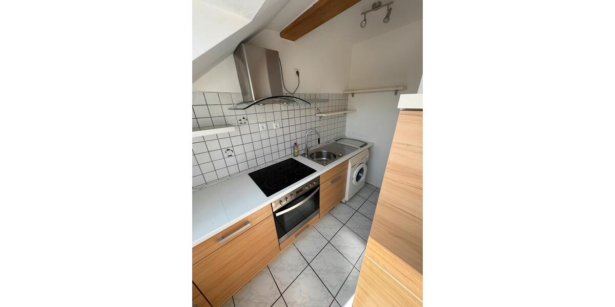 Dachgeschoßwohnung Nürnberg Sankt Leonhard - 2 Zimmer, 42 m&sup2;, 140.000&euro; | Angebot:24378998