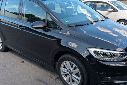 VW Touran 37.500 km 26.900 &euro; Nürnberg 90453