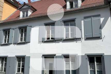 Haus Erlangen Am Anger - 9 Zimmer, 261 m&sup2;, 1.050.000&euro; | Angebot:26584227