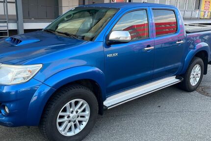 Toyota Hilux 204.000 km 16.800 &euro; Nürnberg 90439