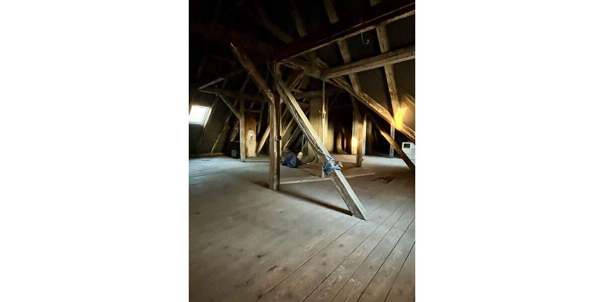 Etagenwohnung Fürth Innenstadt - 3 Zimmer, 80 m&sup2;, 99.000&euro; | Angebot:25753327