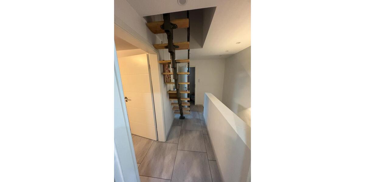 Reihenhaus Zirndorf - 4 Zimmer, 119 m&sup2;, 1.720&euro; | Angebot:25161968