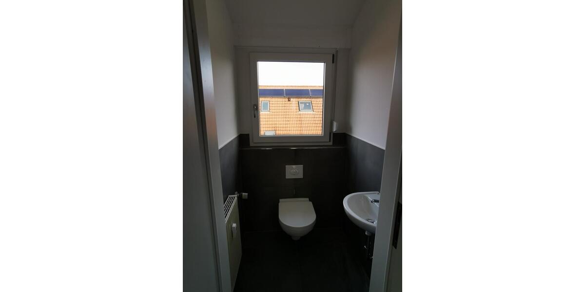 Dachgeschoßwohnung Nürnberg Eibach - 3.5 Zimmer, 79 m&sup2;, 980&euro; | Angebot:25646981