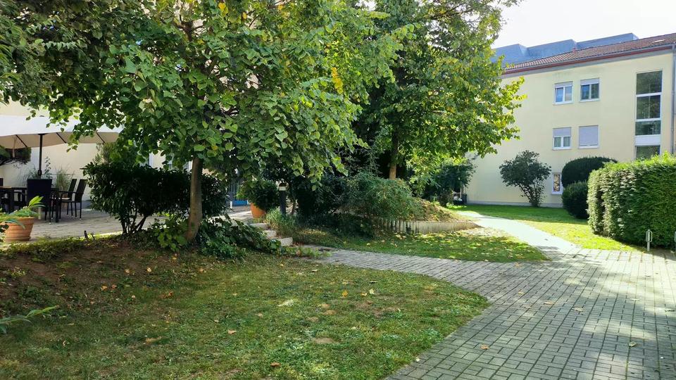 Etagenwohnung Fürth Altstadt - 2 Zimmer, 65 m&sup2;, 1.049&euro; | Angebot:26646654