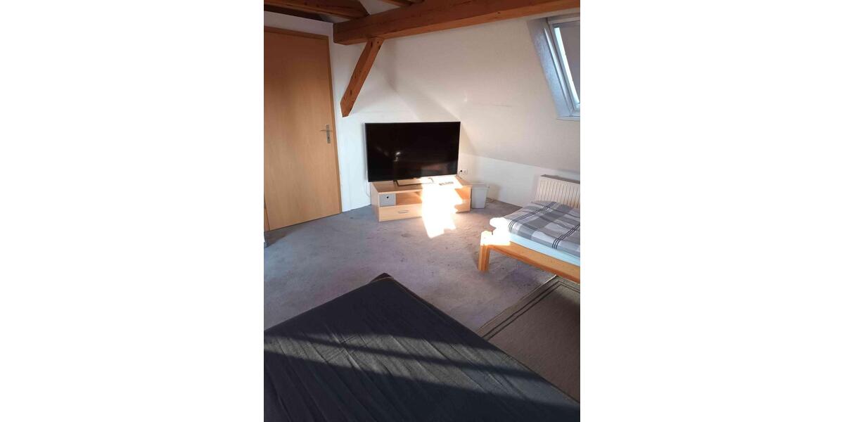 Etagenwohnung Cadolzburg - 9 Zimmer, 140 m&sup2;, 17&euro; | Angebot:25869149