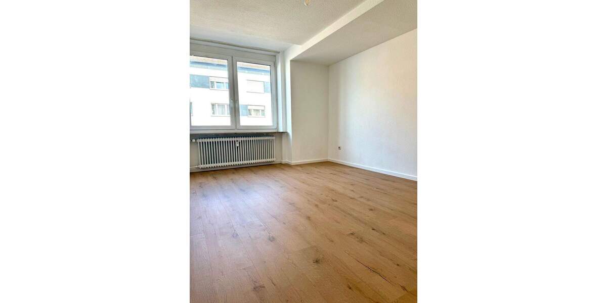 Etagenwohnung Nürnberg Glockenhof - 3 Zimmer, 83 m&sup2;, 900&euro; | Angebot:26656973