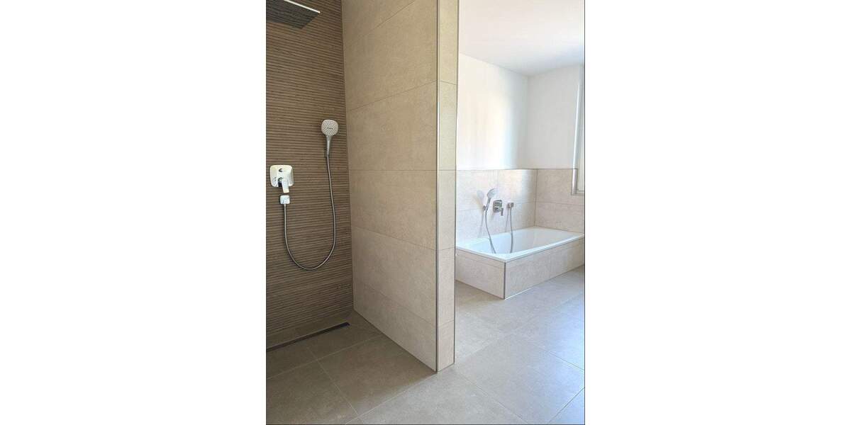 Etagenwohnung Roßtal - 3 Zimmer, 95 m&sup2;, 479.000&euro; | Angebot:25671519