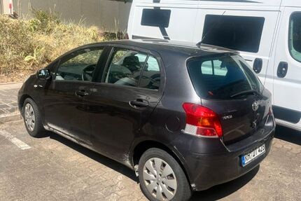 Toyota Yaris 211.000 km 2.200 &euro; Nürnberg 90429