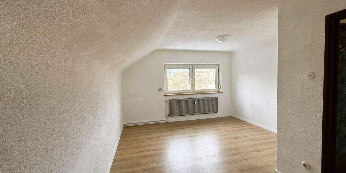 Mehrfamilienhaus, Wohnhaus Nürnberg Falkenheim - 6 Zimmer, 132 m&sup2;, 550.000&euro; | Angebot:25681526