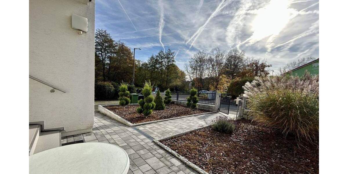 Mehrfamilienhaus, Wohnhaus Adelsdorf/Neuhaus Neuhaus - 6 Zimmer, 179 m&sup2;, 569.000&euro; | Angebot:25701568