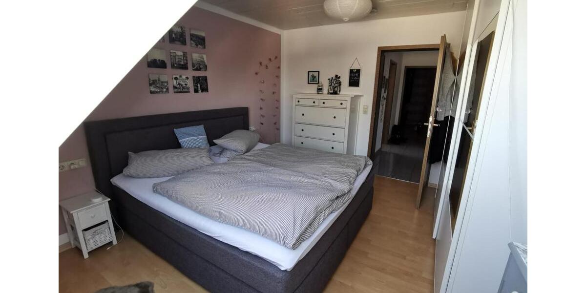 Dachgeschoßwohnung Forchheim - 3 Zimmer, 73 m&sup2;, 860&euro; | Angebot:25637795