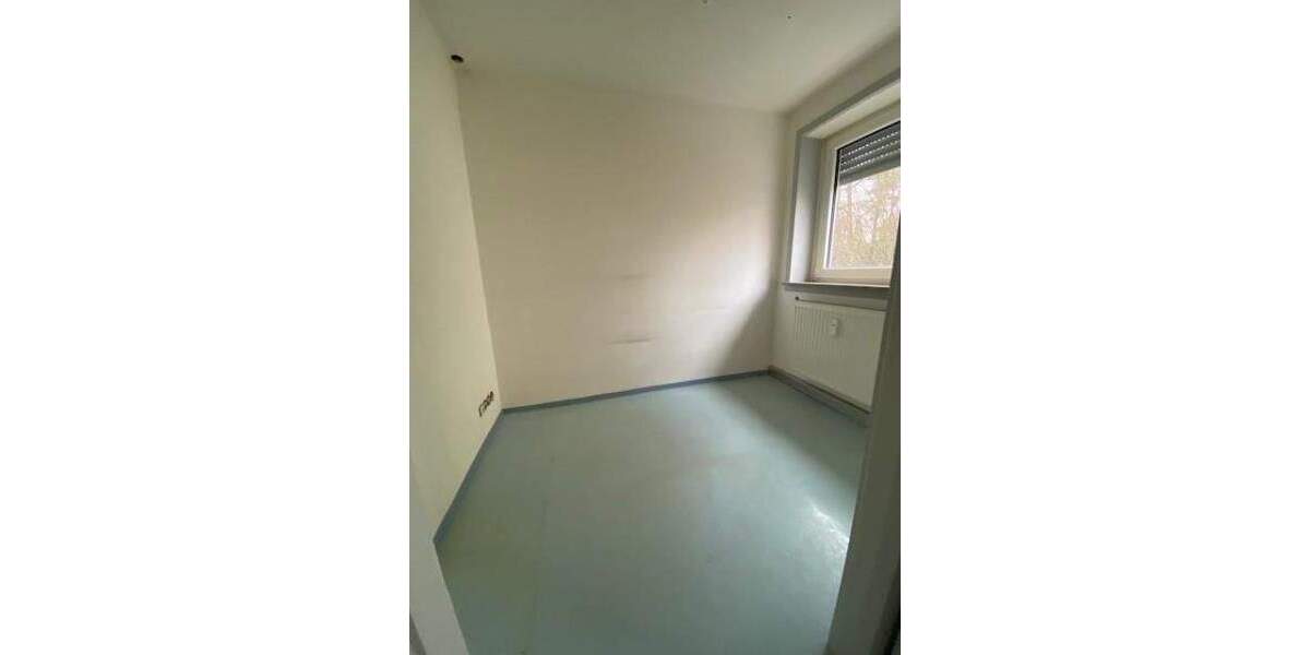 Gewerbeobjekt Nürnberg Langwasser - 6 Zimmer, 125 m&sup2;, 1.250&euro; | Angebot:25665546
