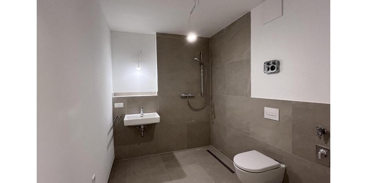 Etagenwohnung Nürnberg Sankt Leonhard - 3 Zimmer, 81 m&sup2;, 1.593&euro; | Angebot:25893542