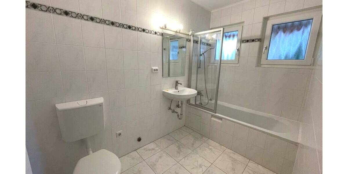 Etagenwohnung Nürnberg Langwasser - 4 Zimmer, 95 m&sup2;, 345.000&euro; | Angebot:26643639