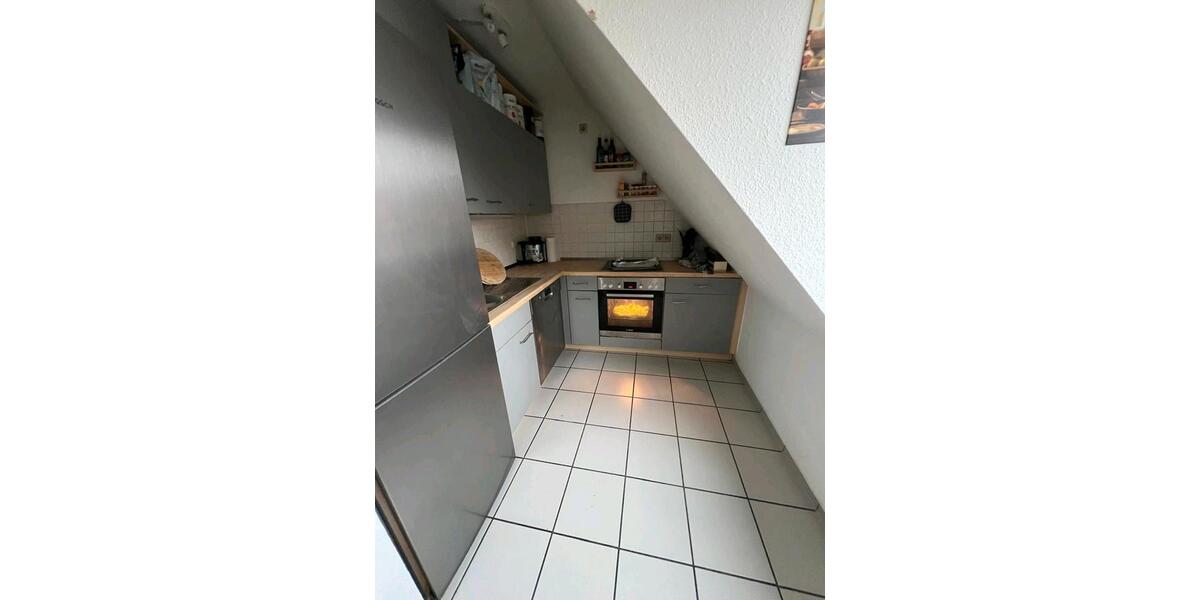 Dachgeschoßwohnung Zirndorf - 4.5 Zimmer, 120 m&sup2;, 1.300&euro; | Angebot:26598093
