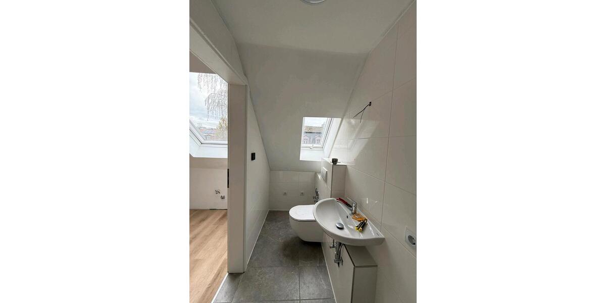 Dachgeschoßwohnung Nürnberg Eberhardshof - 3 Zimmer, 55 m&sup2;, 900&euro; | Angebot:26546317
