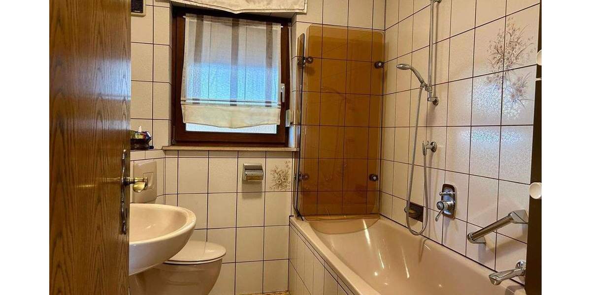 Einfamilienhaus Adelsdorf Aisch - 6 Zimmer, 122 m&sup2;, 345.000&euro; | Angebot:25677867