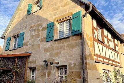 Haus Lauf Heuchling - 8 Zimmer, 180 m&sup2;, 415.000&euro; | Angebot:25713719