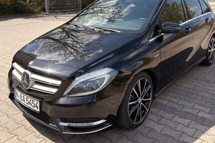Mercedes-Benz B 200 121.000 km 9.700 &euro; Lauf 91207